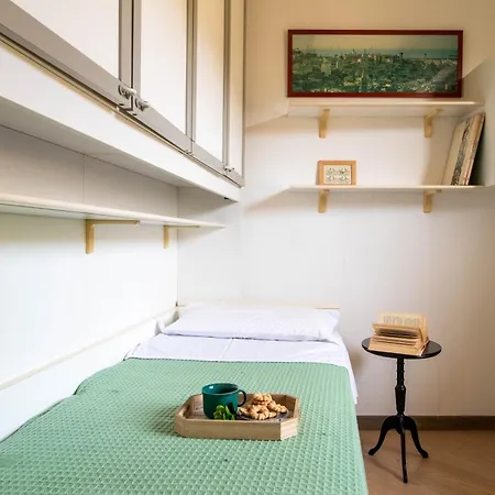 Green Home Apartment *